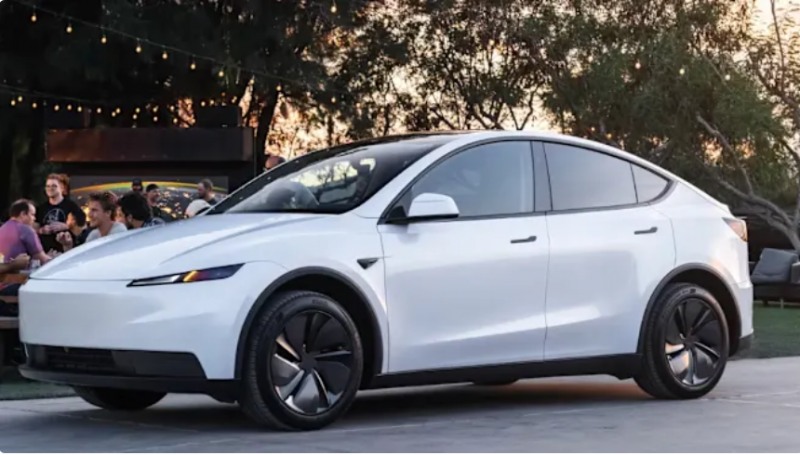 테슬라가 7일(현지시간) 기존 모델Y보다 약 6000달러 낮춘 저가형 모델을 선보였다. 사진=게티 이미지