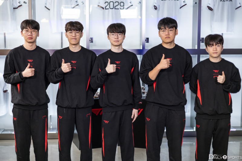 롤드컵 단두대 매치 치르는 T1, 금일 中 베이징 출국