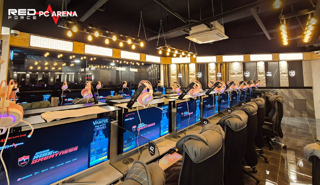 ‘레드포스 PC방(레드포스 PC 아레나)’이 FPS 게임에 최적화된 게이밍 환경을 갖춘 ‘인천 간석점’을 새롭게 오픈했다.