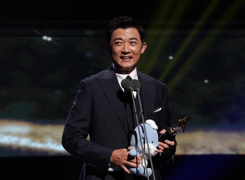 '16회 코리아 드라마 어워즈', 별들의 향연 속 마무리…안재욱 ‘대상’ 수상