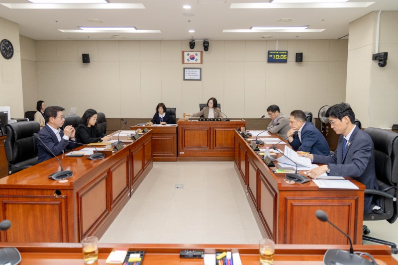 의회운영위원회 회의