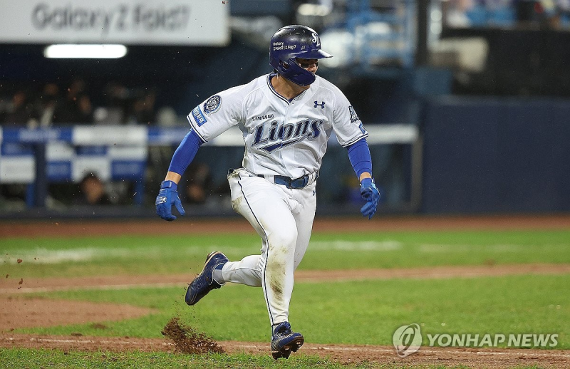 삼성 김성윤, SSG전 2안타 2타점 2득점 맹활약...작은 거인 신화는 계속 된다