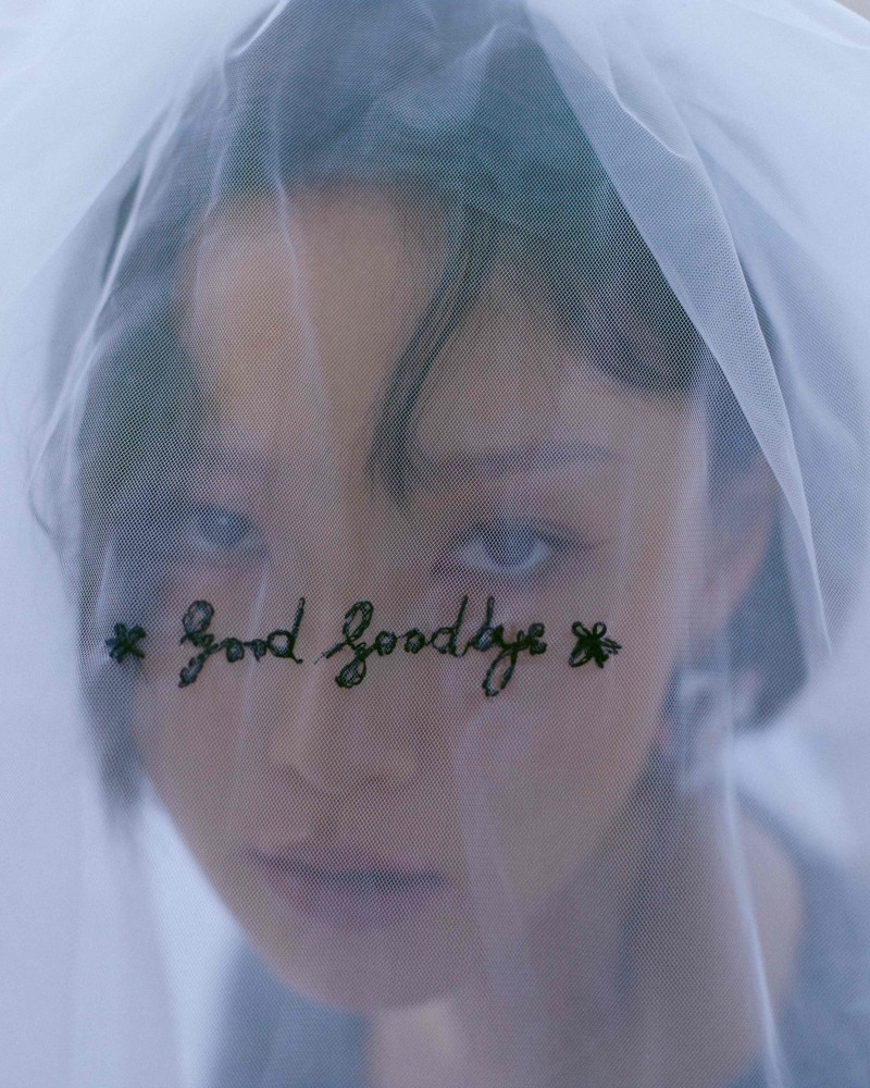 화사, 신곡 ‘Good Goodbye’ 콘셉트 포토 오픈…우아한 퀸의 자태