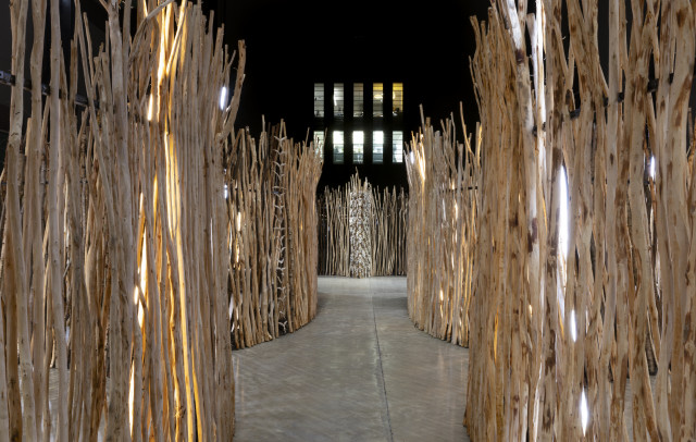 ‘현대 커미션: 마렛 안네 사라: Goavve-Geabbil’ 전시 전경(Photo ©Tate (Sonal Bakrania) 제공)