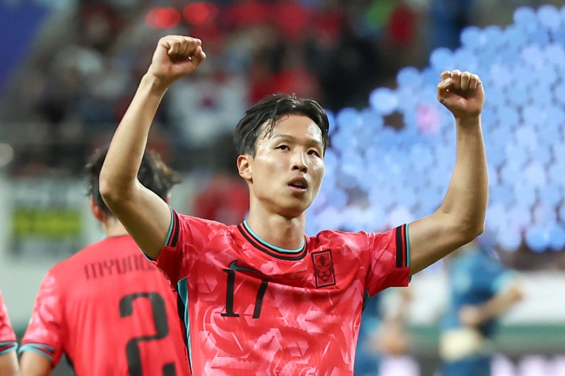 축구 대표팀의 친선경기 엄지성 모습