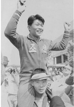 1972년 뮌헨 올림픽에서 북한 스포츠 사상 첫 올림픽 금메달을 획득한 사격 리호준의 귀국 환영 모습