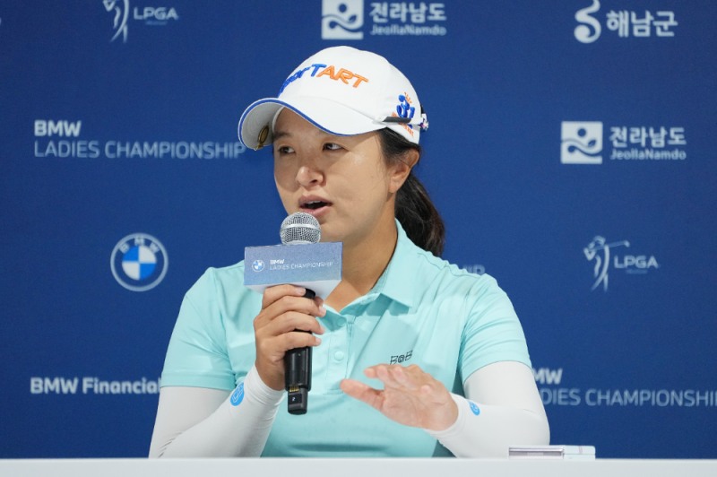 김세영이 2라운드 공식 인터뷰를 하고 있다./BMW 레이디스 챔피언십 대회 조직위원회