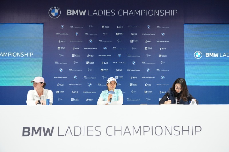 김세영이 2라운드 공식 인터뷰를 하고 있다./BMW 레이디스 챔피언십 대회 조직위원회
