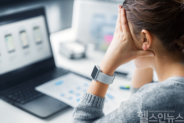 연휴 후 피로가 길게 이어지면 만성피로증후군이나 숨은 질환을 의심하고 조기 진단이 필요하다. (사진 제공=클립아트코리아)