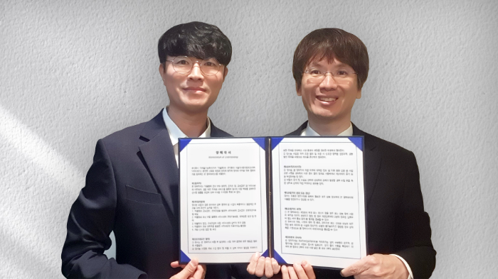 대체불가능회사 이충 대표(좌)와 서울다나운네트워크 이승화 대표(우). 제공=대체불가능회사