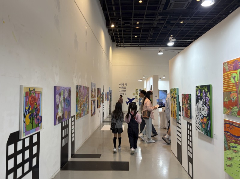 꿈 속 테마파크가 현실로, 장애 예술인 2025 캔버스 아트페어 성수서 개막