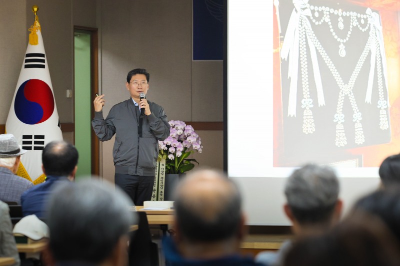 이상일 용인특례시장,우리 가까이에 있는 상징물의 인문학적 스토리’를 주제로 특강