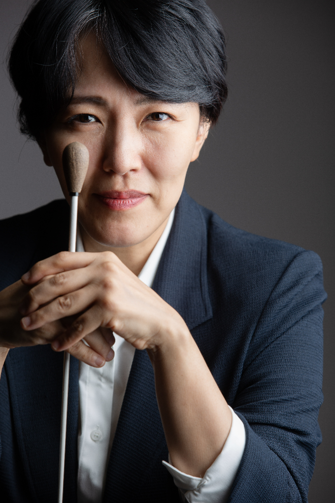 지휘_여자경(대전시립교향악단 제9대 예술감독 겸 상임지휘자) / (사진제공=세종문화회관)