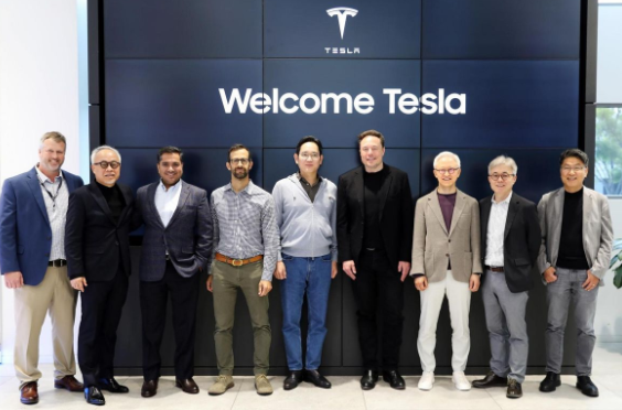 (상보) 머스크 “삼성-TSMC, 테슬라 AI5칩 설계 참여”