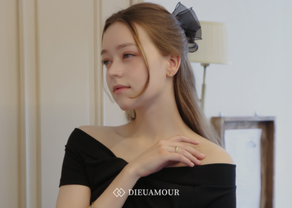 디유아모르(DIUAMOUR), 감성 헤어악세서리 라인 출시