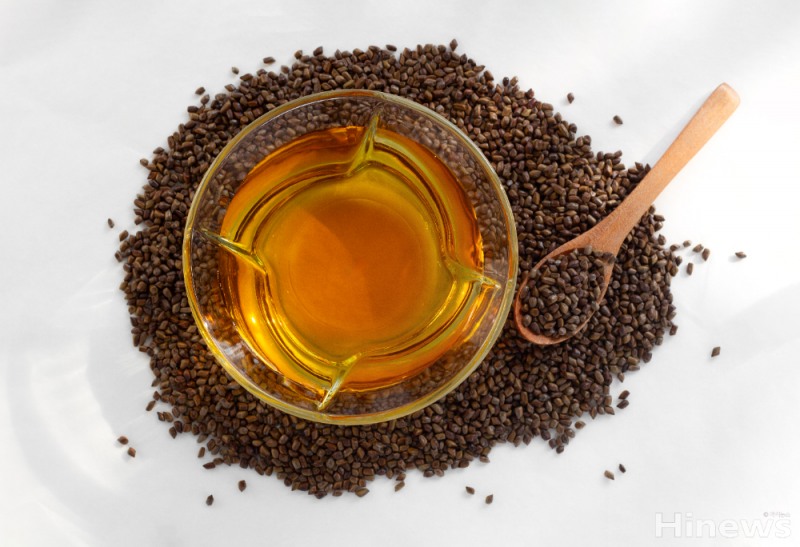 결명자차는 은은한 구수함과 깔끔한 쓴맛이 어우러져 마실수록 깊은 향이 느껴지는 차다. 볶을수록 향이 진해지고 식후에 마시면 입안이 개운하며 속을 편안하게 해준다. (이미지제공=클립아트코리아)