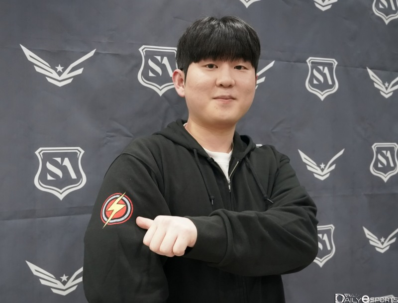 이번 대회 우승을 노리겠다는 루나틱 김지훈.