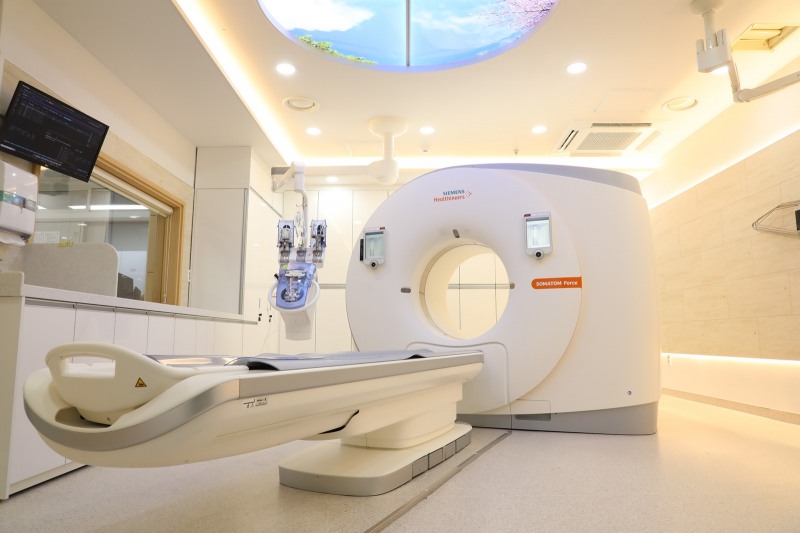 첨단 CT 장비 ‘소마톰 포스(SOMATOM Force)’ (사진제공=전남대학교병원)