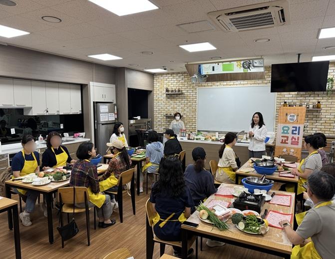 파주보건소, 저염·저당 조리 실습으로 ‘조미료는 줄이고, 건강수명은 늘리고!’(이미지 제공=경기도 파주시)