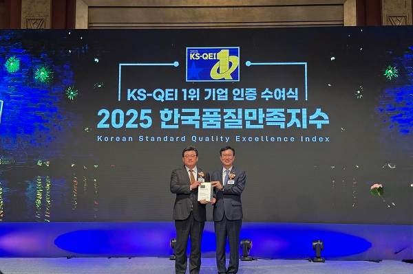 KCC신한벽지,‘한국품질만족지수(KS-QEI)’벽지 부문 1위 수상 쾌거…“4년 연속”