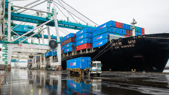 SM상선, 신촌사옥서 美 오리건주 주지사와 지속가능한 해운 협력방안 논의