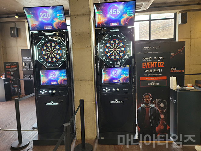 '붉은사막 X AMD 팝업스토어 2025' 1등에 들어가면 여러 체험형 이벤트가 진행 중이다. 촬영 : 이동근 기자