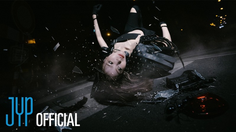 ITZY, 타이틀곡 ‘TUNNEL VISION’ 뮤직비디오 티저 최초 공개…강력한 흡입력