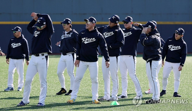 류지현 감독이 이끄는 야구 국가대표팀 선수들이 3일 경기 고양 국가대표 야구 훈련장에서 훈련하고 있다. / 사진=연합뉴스