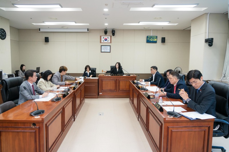 용인특례시의회 의회운영위원회 회의