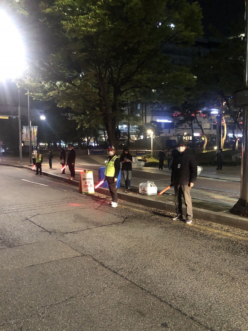 성남 판교 유스페이스에서 관외택시 불법 영업 합동단속