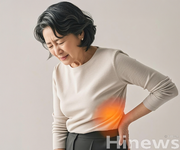 환절기 요통은 단순 근육통이 아닌 ‘척추분리증’의 초기 신호일 수 있어, 조기 진단과 근육 강화가 중요하다. (사진 제공=클립아트코리아)