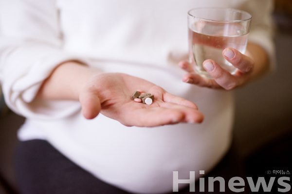 임신기 비타민D 섭취가 미세먼지로 인한 모체와 자손의 신장 손상을 완화한다. (사진 제공=클립아트코리아)