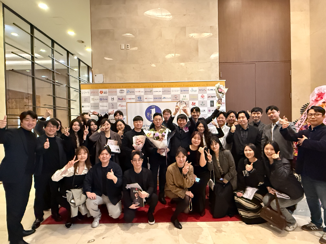 하이파이브미술학원 회장 및 원장단. 하이파이브미술학원 제공