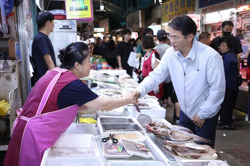 전통시장 방문한 이동환 고양특례시장