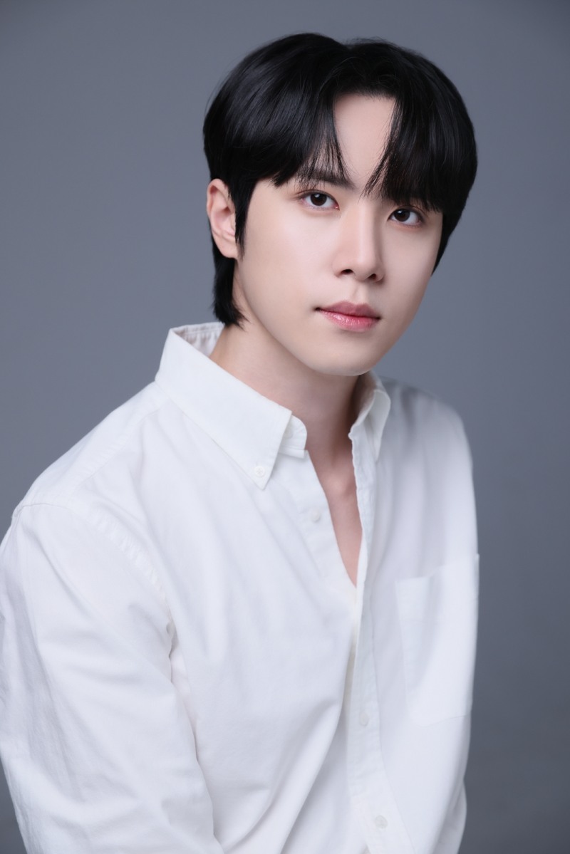 위아이 김동한, 영화 ‘리플레이’로 스크린 데뷔…‘열혈 청춘 아이콘’ 등극 예고