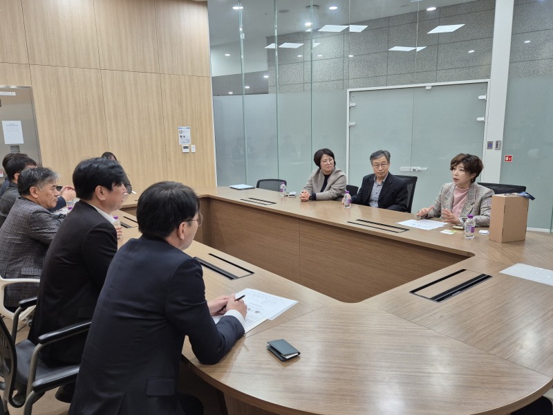 경기도 복지 관련 예산 삭감으로 현장 혼란과 어려움 청취