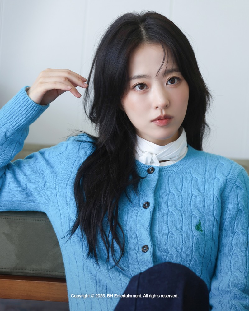 박보영, 광고 비하인드 컷 공개…포근한 미소로 완성한 따뜻한 겨울 감성