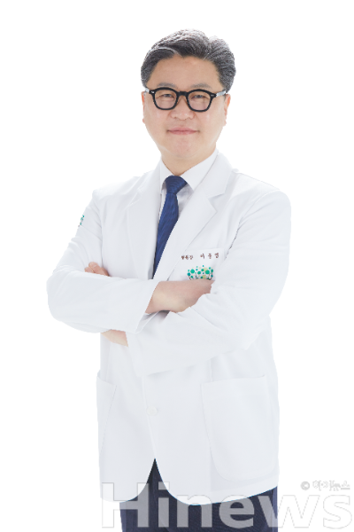 이동엽 참포도나무병원 원장(신경외과 전문의)