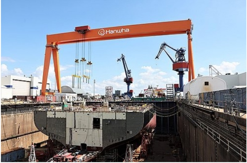 한화가 미국 한화필리조선소에서 매년 2~3척씩 10년간 핵잠수함 건조를 계획하고 있다고 월스트리트저널(WSJ)이 10일(현지시간) 보도했다. 사진=한화오션, 연합뉴스