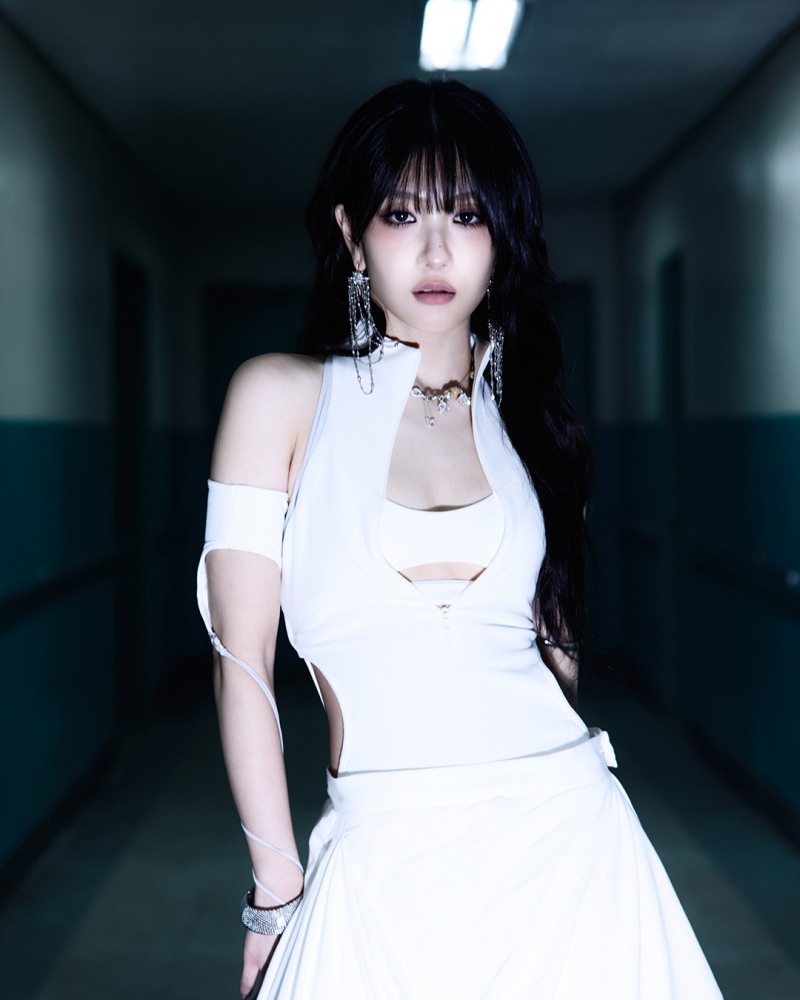 프로미스나인 출신 이서연(Y:SY), 17일 솔로 데뷔 싱글 'NAKED' 발매