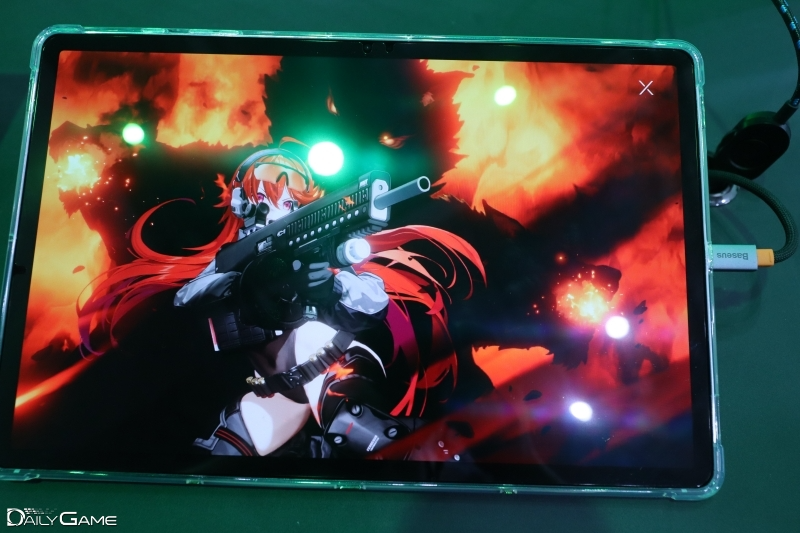 스킬을 사용하면 가벼운 컷씬이 재생되며, 이를 통해 캐릭터의 매력을 먼저 확인할 수 있다.