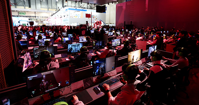 14일 '신더시티' 내부 시연 부스 풍경. 자료 제공 : 엔씨소프트