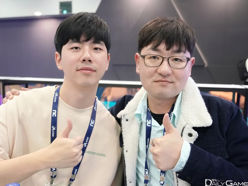 스테디터틀의 이성목 개발자와 장성식 대표.