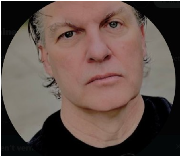 영화 '빅쇼트'의 실제모델인 공매도 투자자 마이클 버리가 AI칩에 대한 감가상각 문제를 제기하며 논란을 불러일으키고 있다. 사진=마이클 버리 X 캡처, 연합뉴스