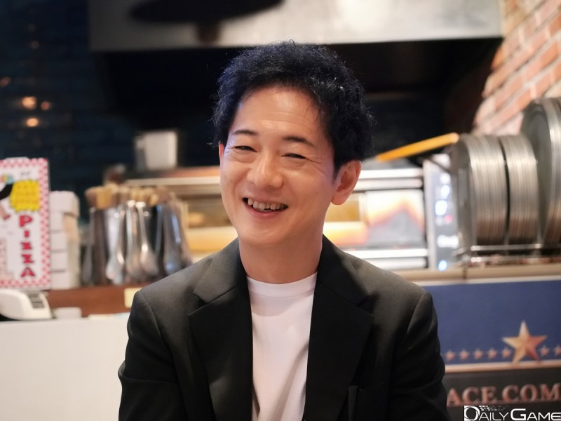 "팬들이 기뻐하는 순간을 직접 보는 것이 가장 행복한 순간"이라 이야기했다.