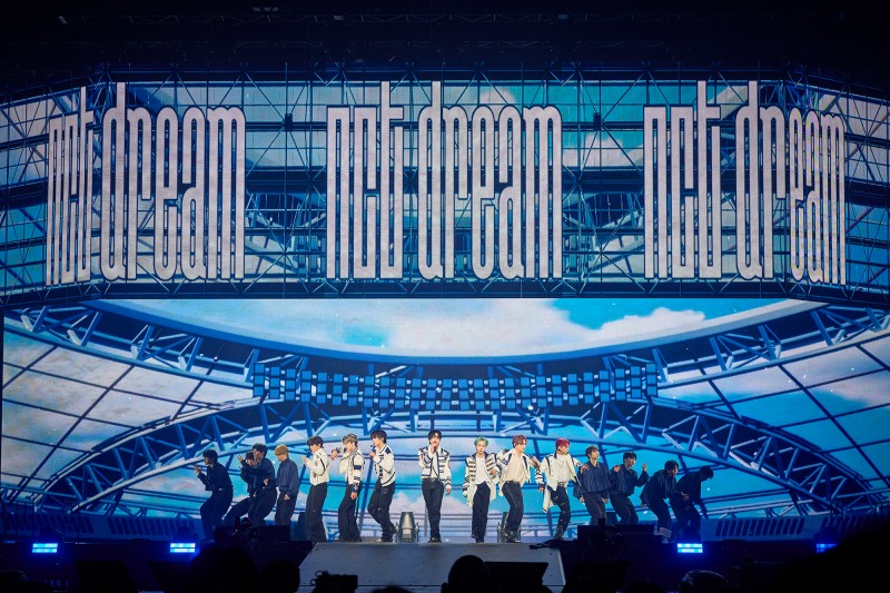 NCT DREAM, 월드 투어 100회 축포 터뜨렸다…열기와 감동이 폭발한 축제의 밤