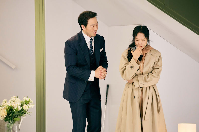 박해수, 연극 ‘벚꽃동산’으로 아시아 무대 사로잡다…복합적인 내면 연기로 황두식 완성