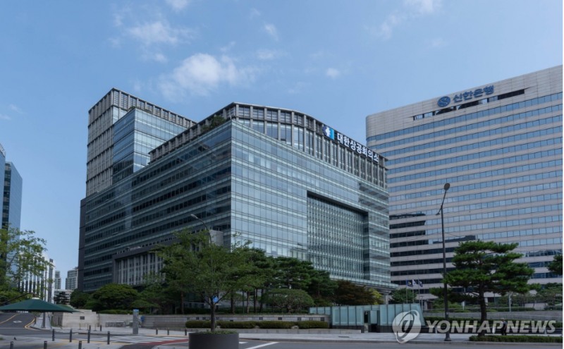 AI 3대 강국 도약이라는 목표를 세웠지만 국내 기업들은 자금 인력 불확실성 등 3중고를 겪고 있는 것으로 나타났다. 사진=대한상공회의소