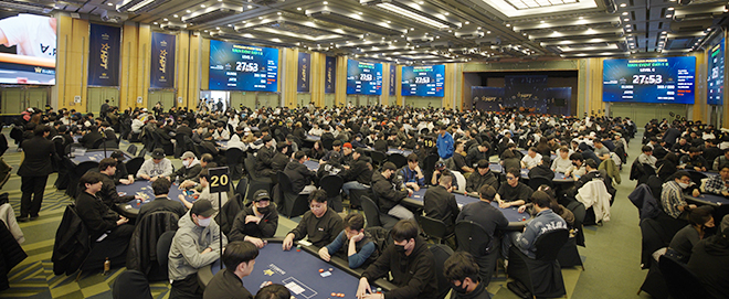 오프라인 토너먼트 대회 'Hangame Poker Tour' 현장. 사진 제공 : 엔에이치엔