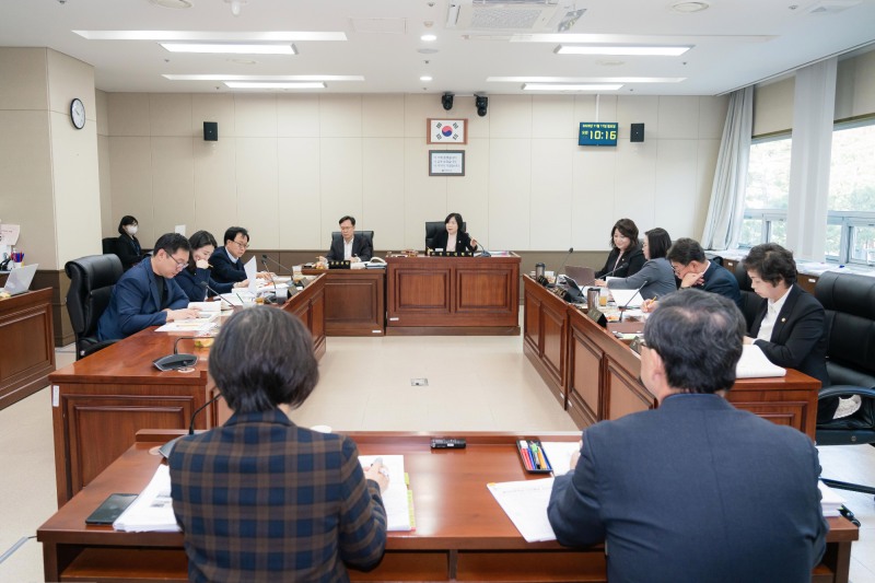 경제환경위원회 경제산업국과 농림축산국 행정사무감사